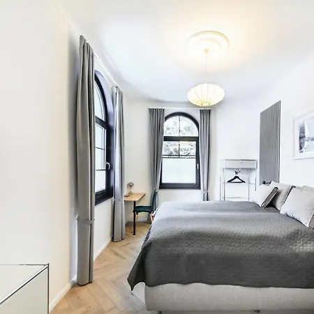 5 Sterne Schlossplatz - Sachsen Vogtland Erzgebirge 6 Personen 3 Sz Sauna Kamin * Auerbach (Vogtland)