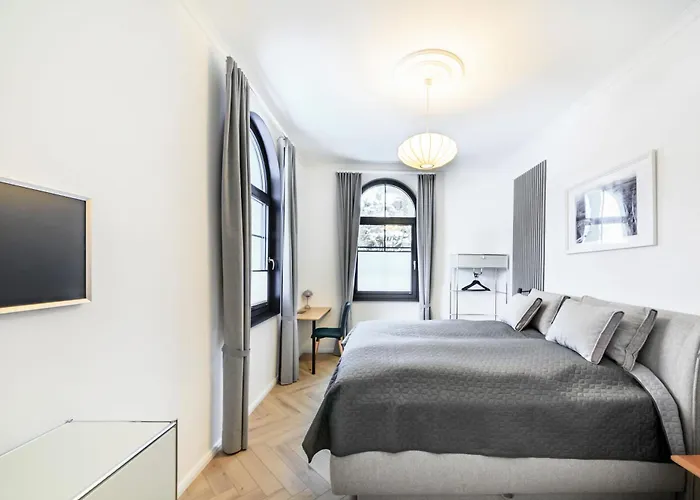 5 Sterne Schlossplatz - Sachsen Vogtland Erzgebirge 6 Personen 3 Sz Sauna Kamin * Auerbach (Vogtland)